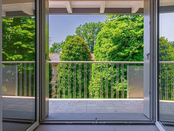 appartamento in vendita a Cento in zona Corporeno