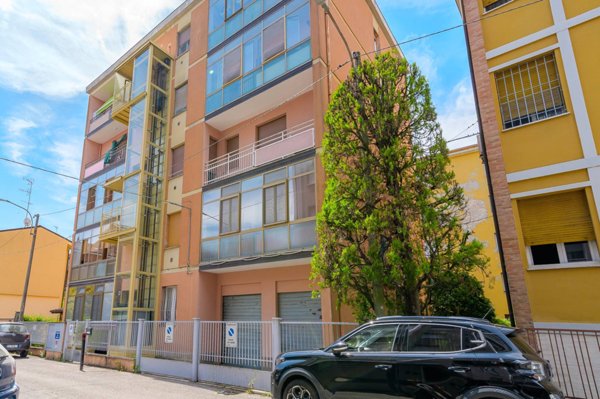 appartamento in vendita a Cento