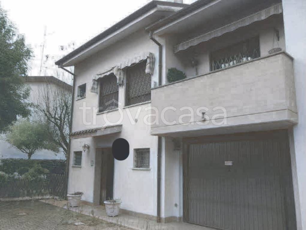 appartamento in vendita a Cento