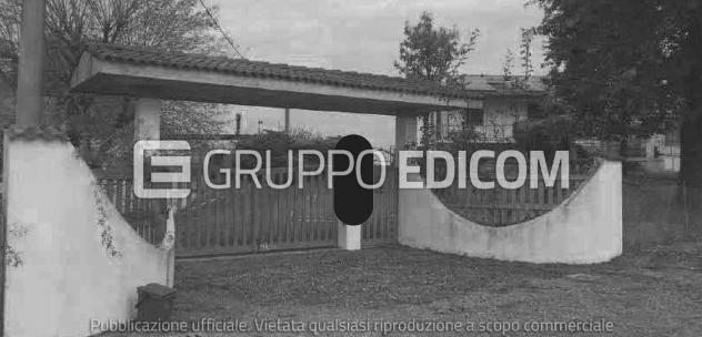 casa indipendente in vendita a Cento