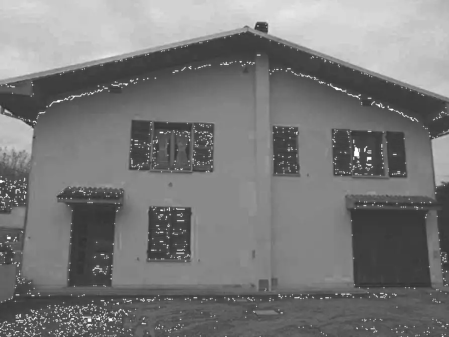 casa indipendente in vendita a Cento
