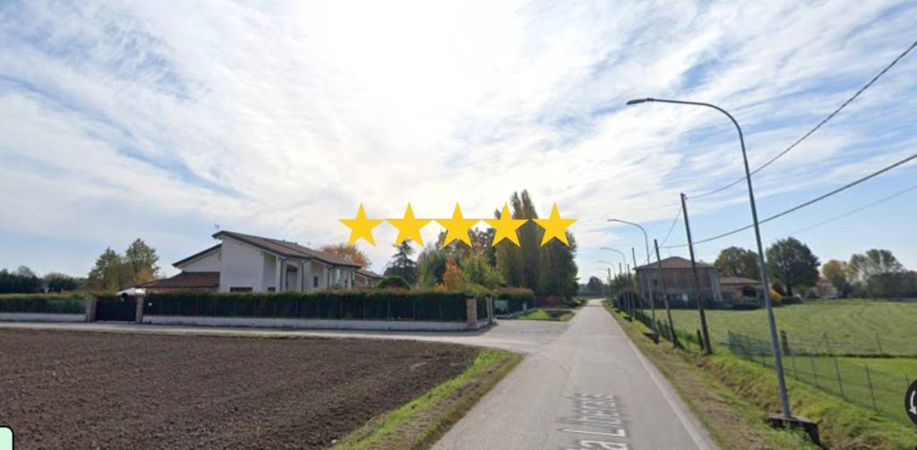 casa indipendente in vendita a Cento