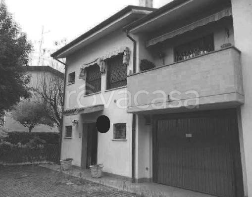 appartamento in vendita a Cento