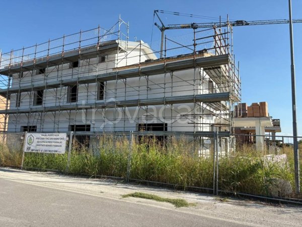 casa indipendente in vendita a Cento in zona Casumaro