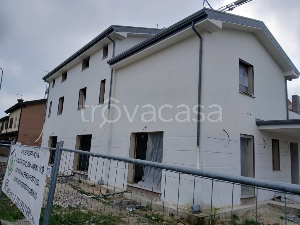 casa indipendente in vendita a Cento in zona Casumaro