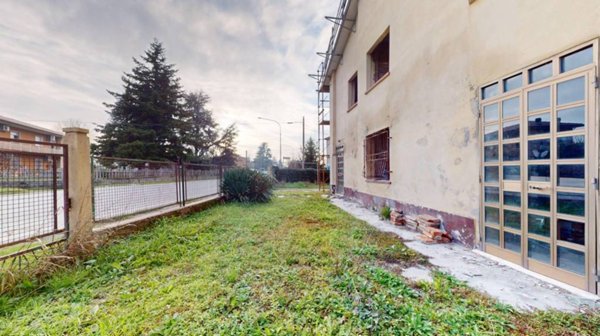 casa indipendente in vendita a Cento in zona Buonacompra