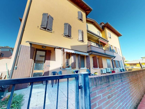 appartamento in vendita a Cento in zona Corporeno