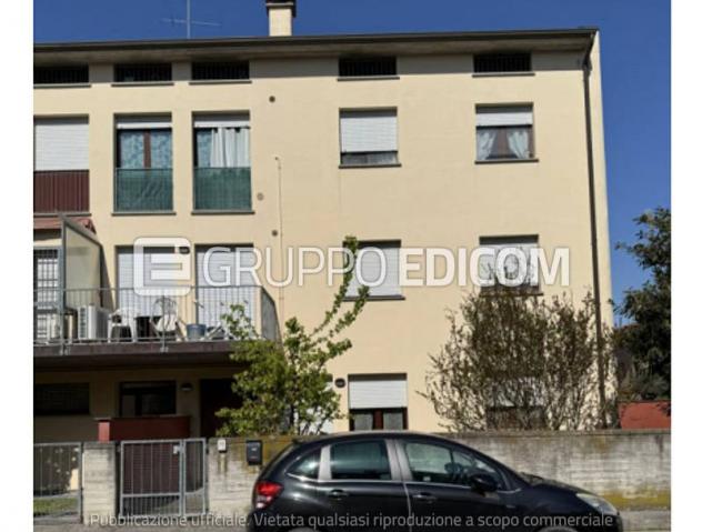 appartamento in vendita a Cento in zona Renazzo