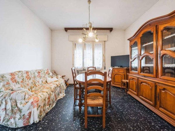 casa indipendente in vendita a Cento in zona Casumaro