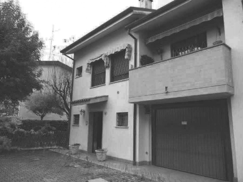 appartamento in vendita a Cento