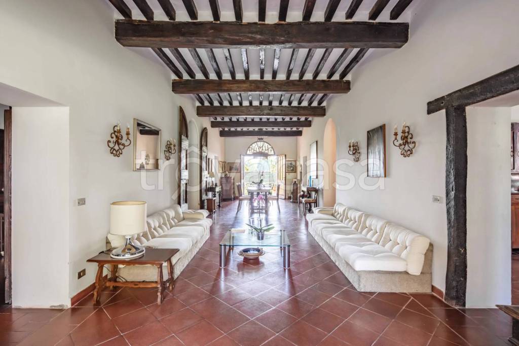 casa indipendente in vendita a Cento