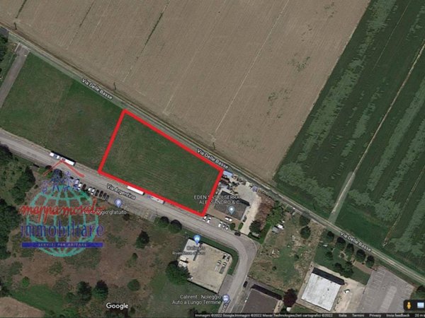 terreno agricolo in vendita a Cento in zona Renazzo