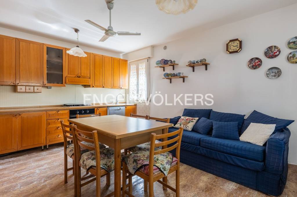 casa indipendente in vendita a Cento