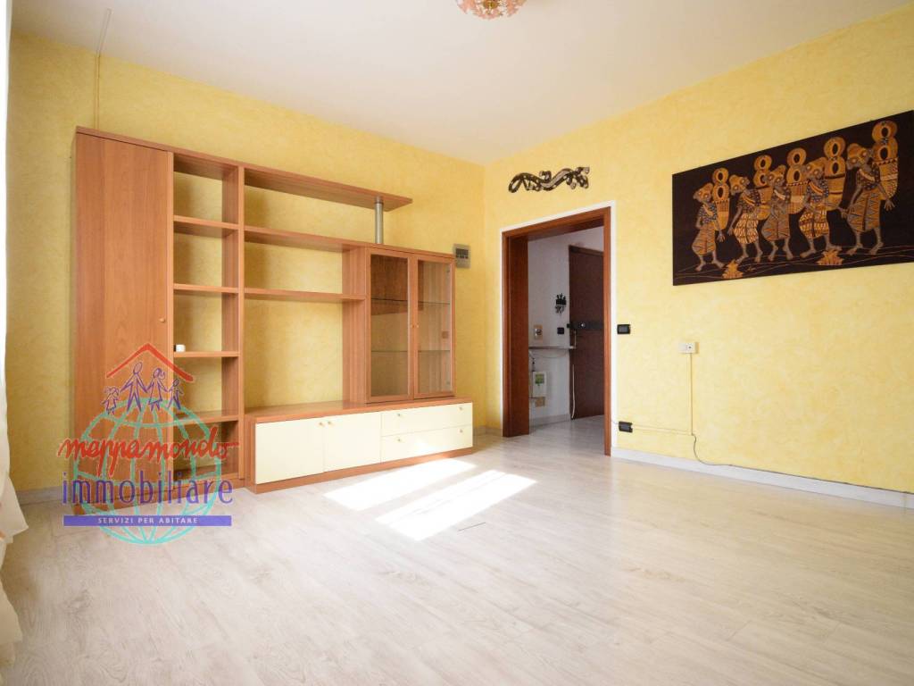 appartamento in vendita a Cento in zona XII Morelli