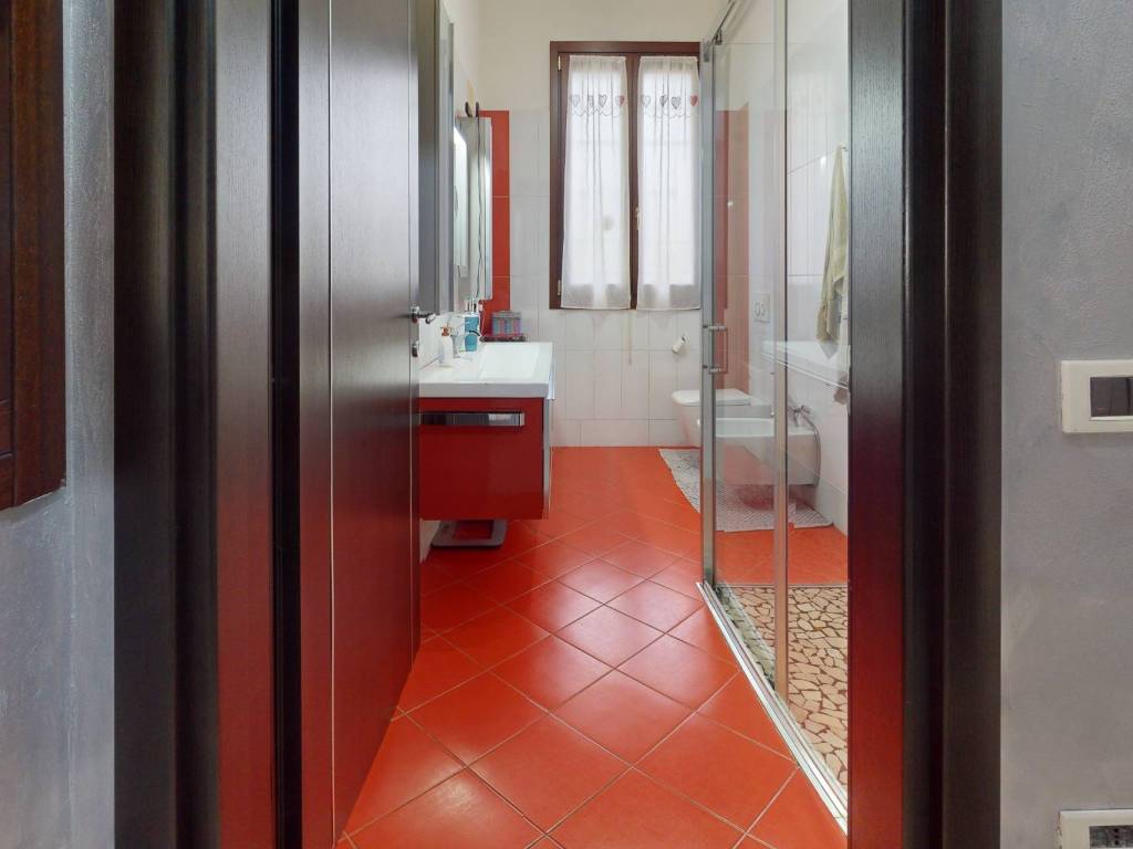 casa indipendente in vendita a Cento in zona Pilastrello