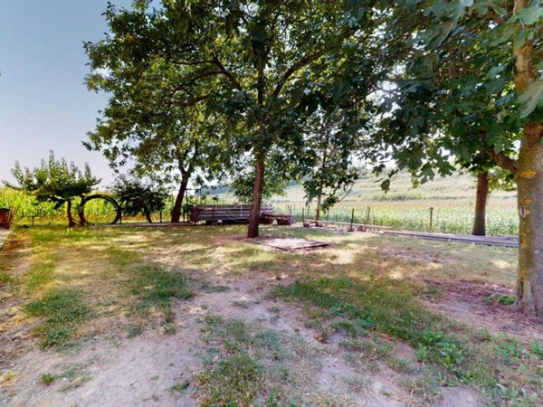 casa indipendente in vendita a Cento in zona Corporeno