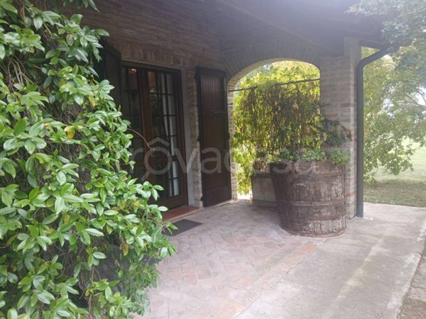 casa indipendente in vendita a Cento in zona Corporeno