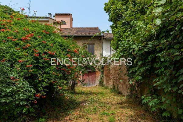 casa indipendente in vendita a Cento