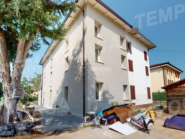 casa indipendente in vendita a Cento in zona Renazzo