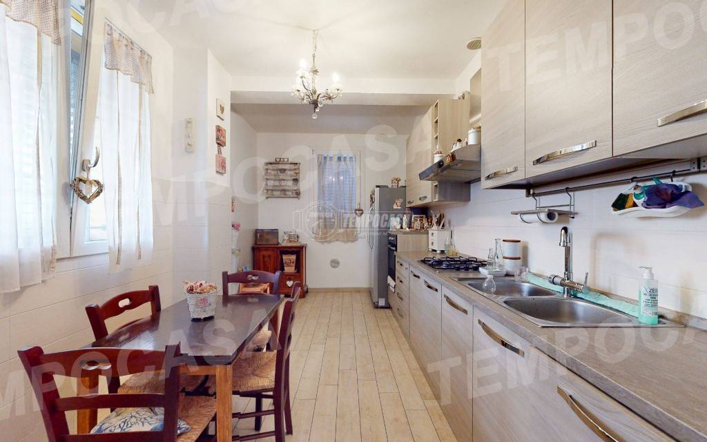 casa indipendente in vendita a Cento