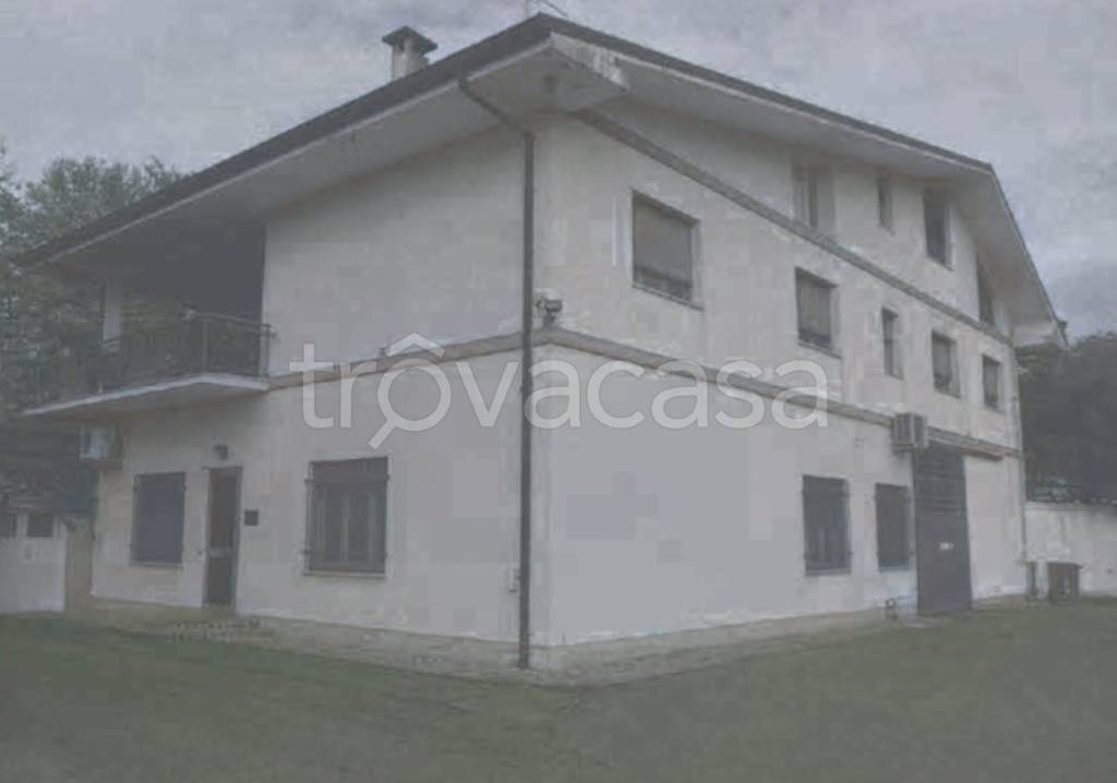 negozio in vendita a Cento