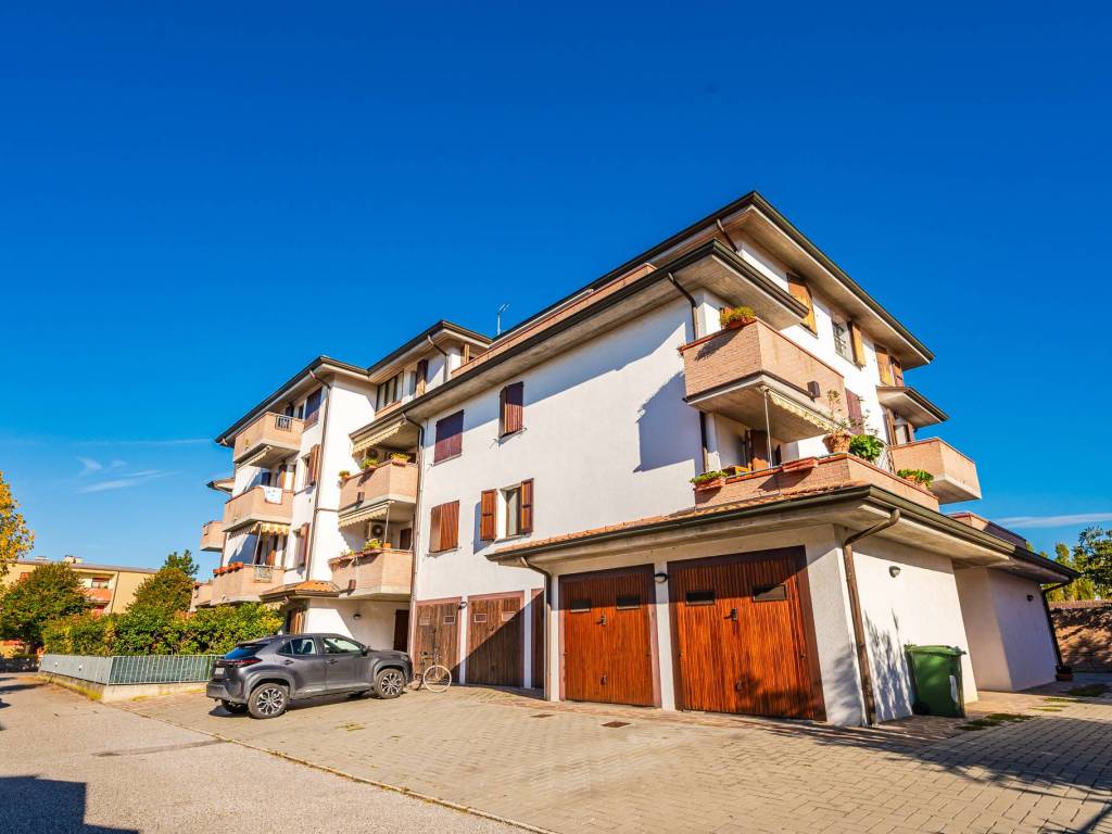 appartamento in vendita a Cento