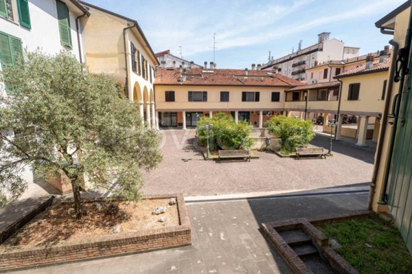 appartamento in vendita a Cento