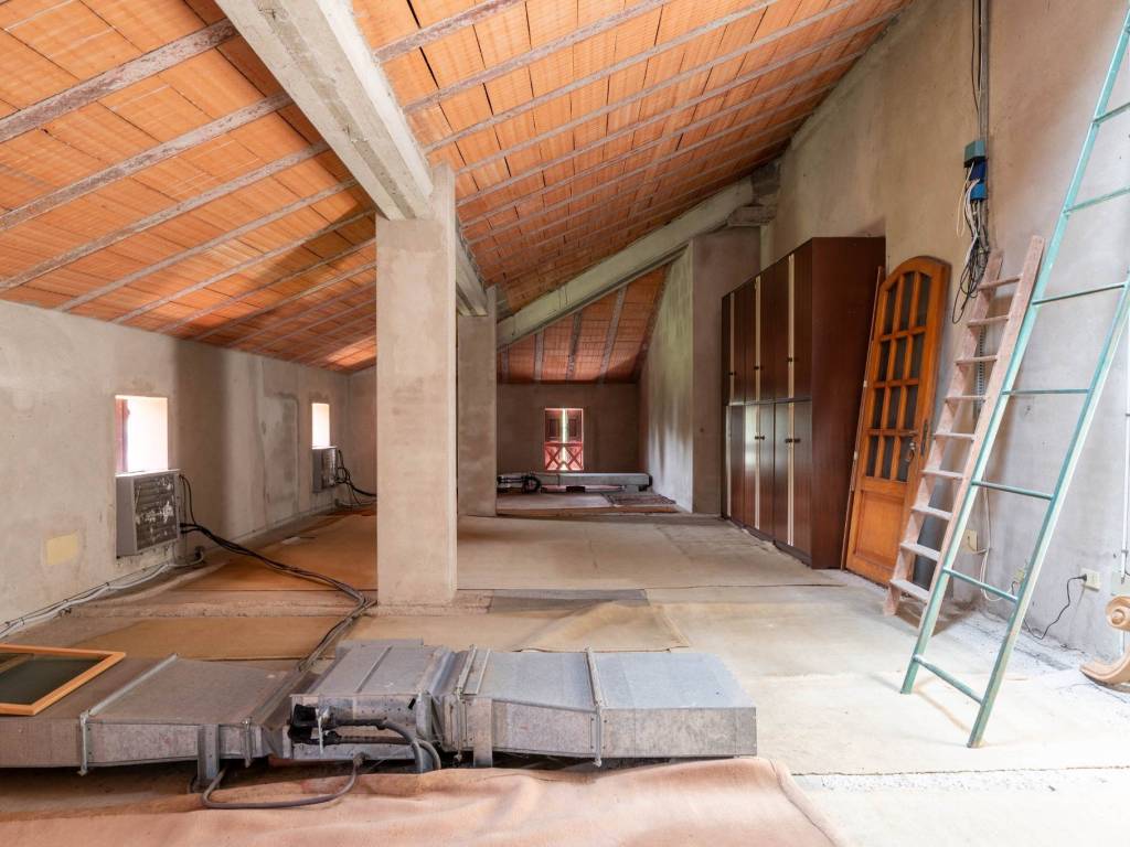 casa indipendente in vendita a Cento