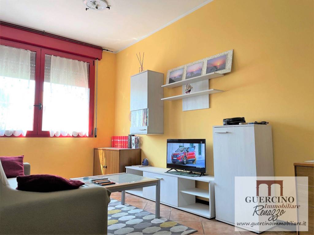 appartamento in vendita a Cento in zona Buonacompra