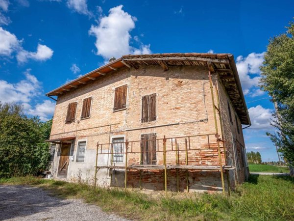 casa indipendente in vendita a Cento in zona Renazzo