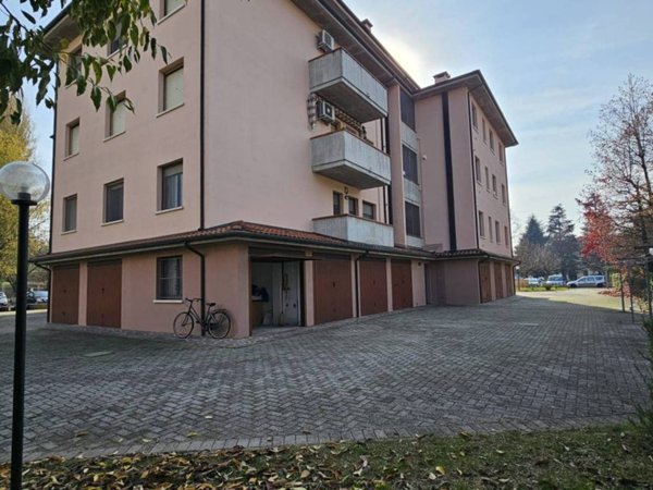 appartamento in vendita a Cento