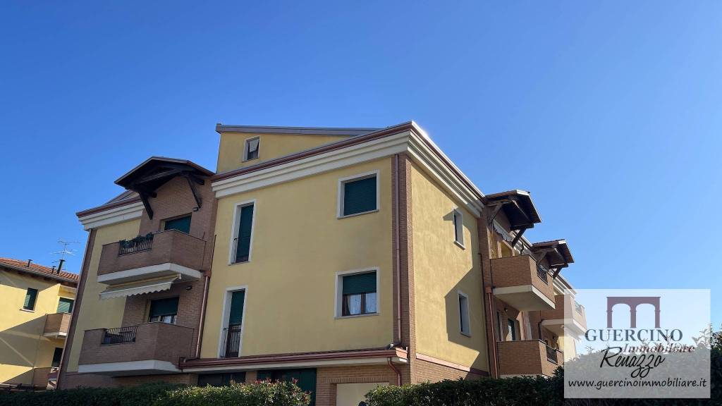 appartamento in vendita a Cento in zona Corporeno