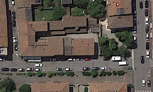 locale di sgombero in vendita a Cento