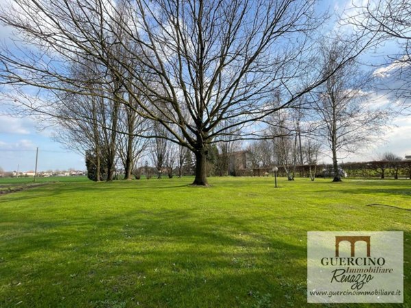 casa indipendente in vendita a Cento in zona Renazzo