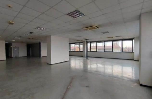 ufficio in vendita a Cento