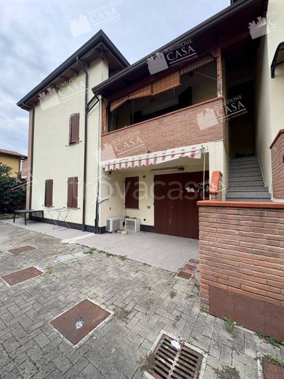appartamento in vendita a Cento in zona Renazzo