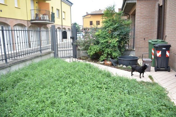 casa indipendente in vendita a Cento