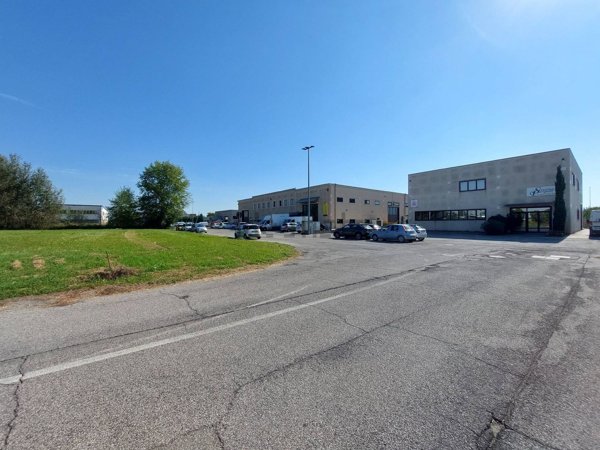 terreno edificabile in vendita a Cento in zona Renazzo