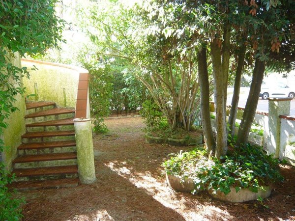 casa indipendente in vendita a Cento