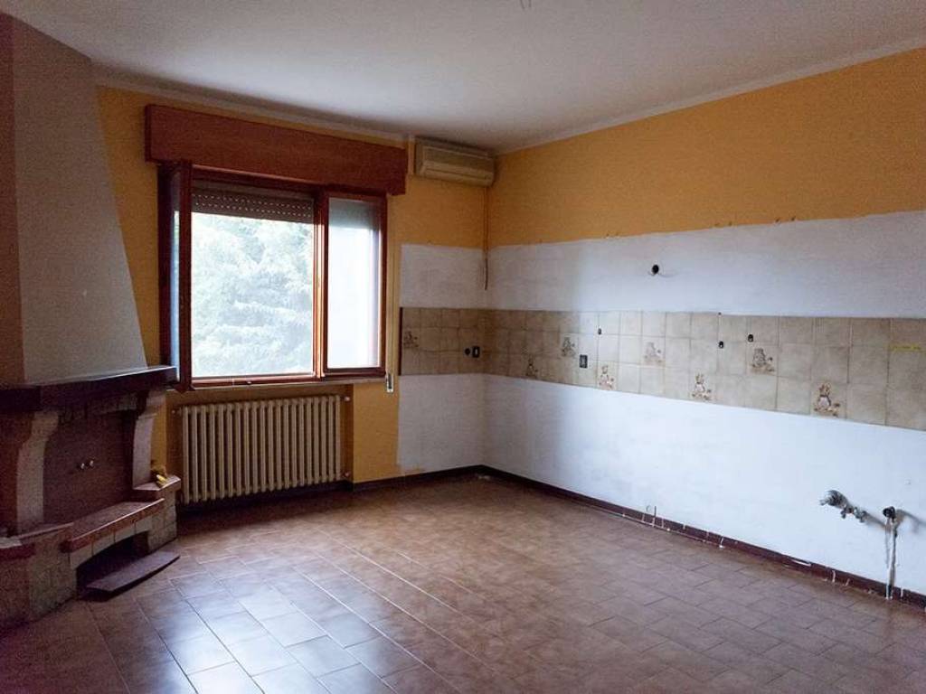 appartamento in vendita a Cento in zona Casumaro