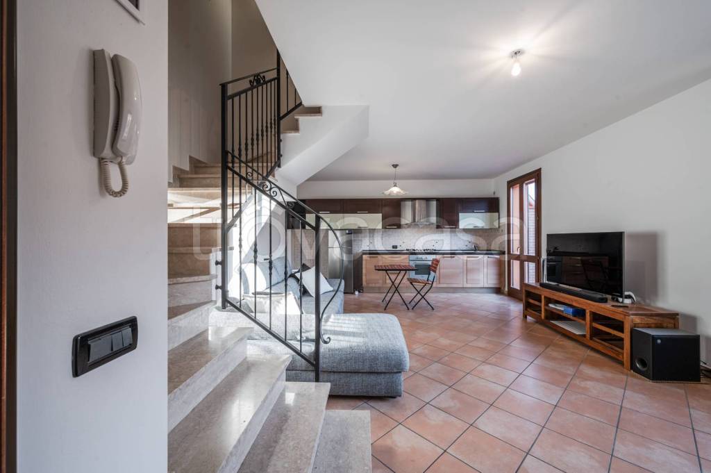 appartamento in vendita a Cento in zona Renazzo