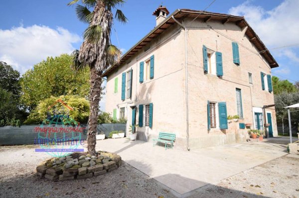 casa indipendente in vendita a Cento in zona Corporeno