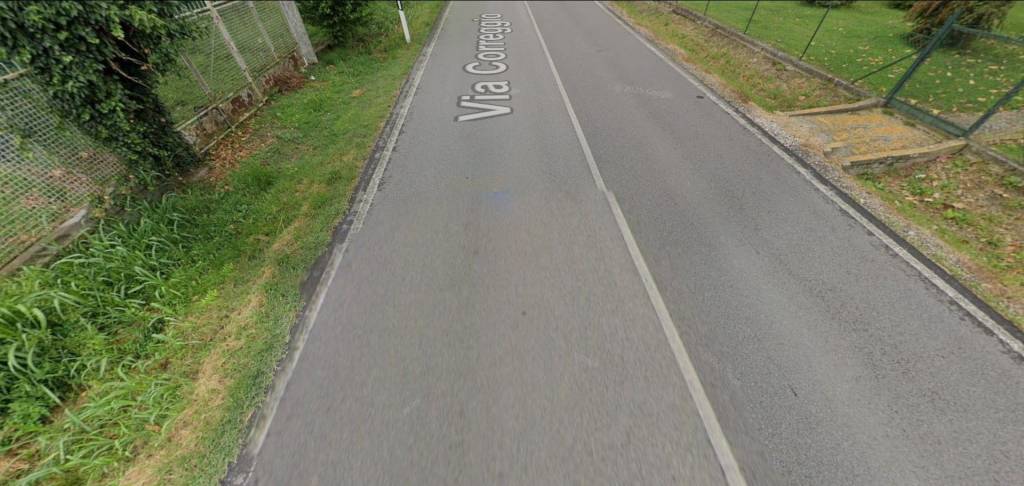 locale commerciale in vendita a Cento in zona Casumaro