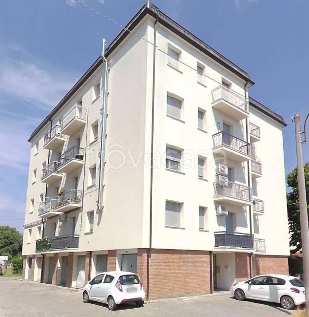 appartamento in vendita a Cento in zona Renazzo