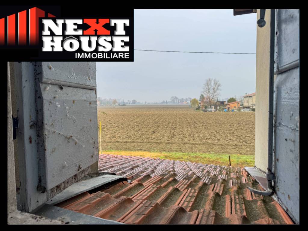 casa indipendente in vendita a Cento in zona Casumaro