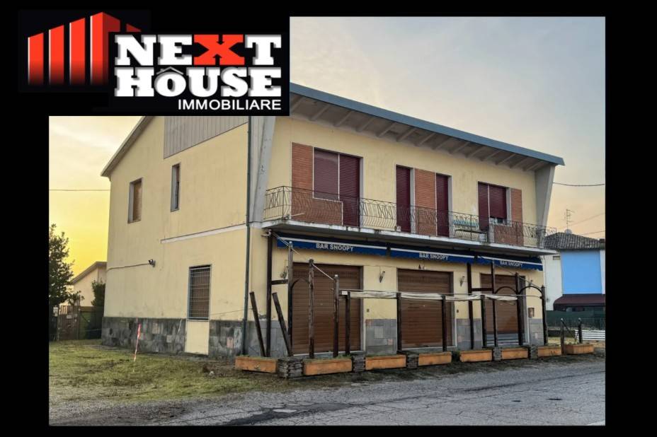 negozio in vendita a Cento