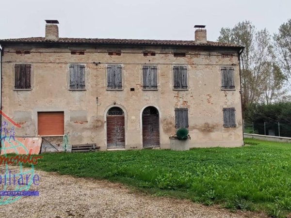 casa indipendente in vendita a Cento in zona Casumaro