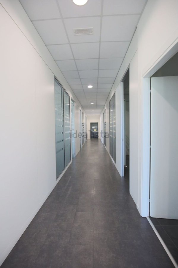 capannone in vendita a Cento