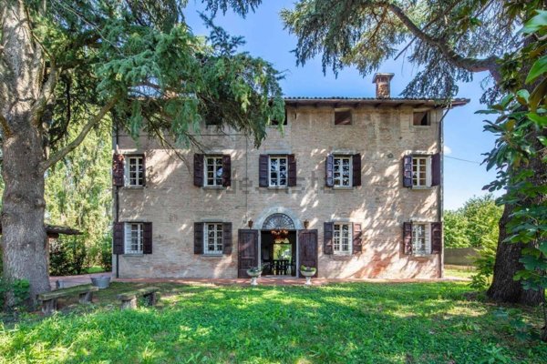 casa indipendente in vendita a Cento in zona Reno Centese