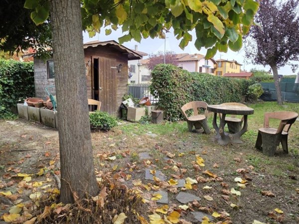 appartamento in vendita a Cento in zona Renazzo